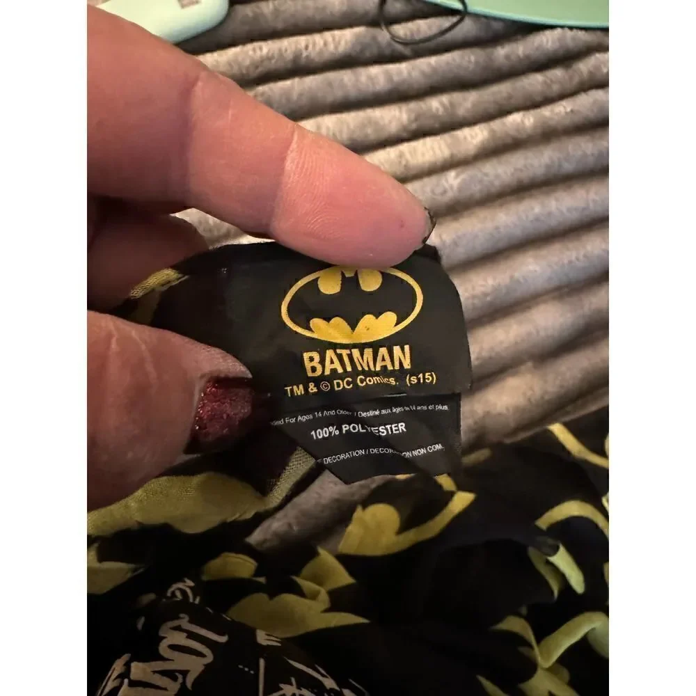 Xl scarf throw shawl batman bay logo yellow black bioworld